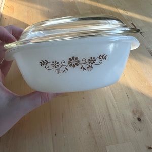 Vintage dynaware pyr-o-rey brown daisy milk dish